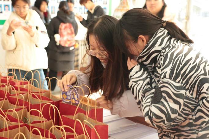 385b2f8643f9c103667f0333c923f94b